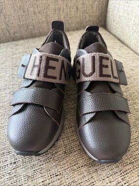 NWOT HENRY BEGUELIN Velcro tennis shoes